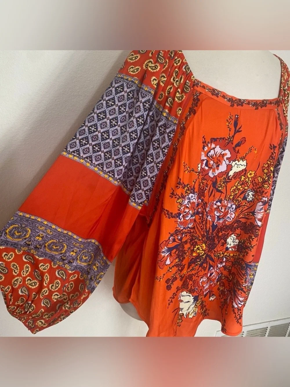 Free People Women Orange Red Paisley Satin Balloon Sleeve Blouse Size Large Boho